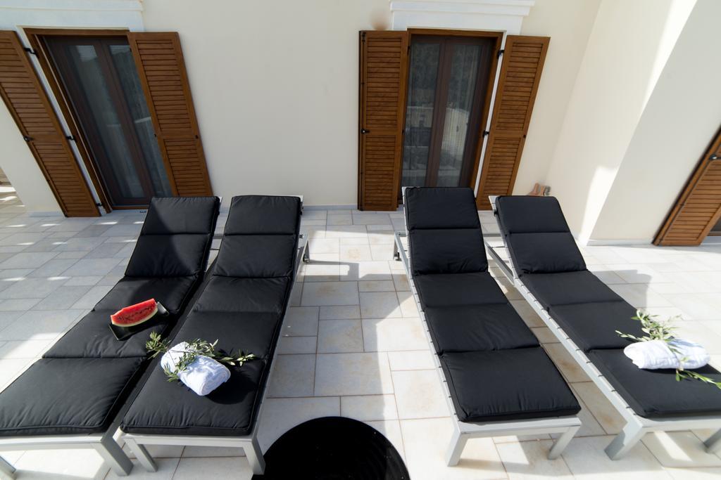 Villa Elia Melanes ภายนอก รูปภาพ